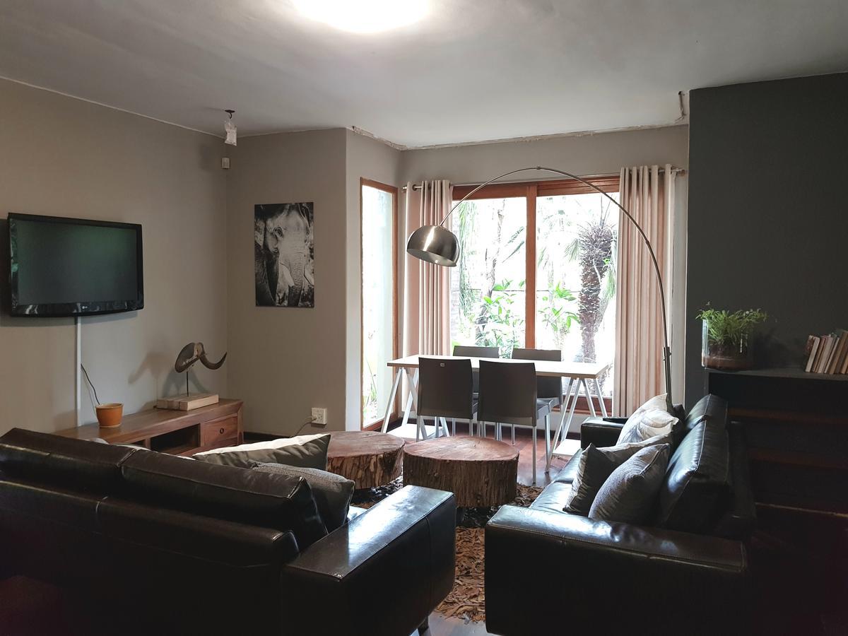 Hotel 440@Brooklyn Pretoria-Noord Esterno foto