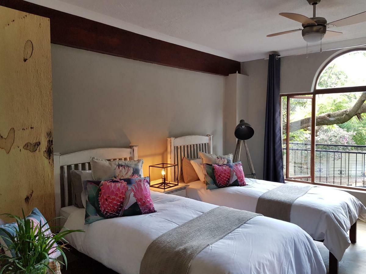 Hotel 440@Brooklyn Pretoria-Noord Esterno foto
